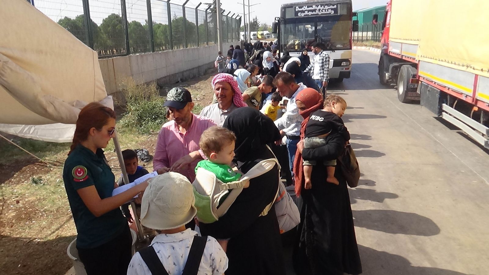 Bayramı ülkelerinde geçiren Suriyelilerin dönüşleri sürüyor