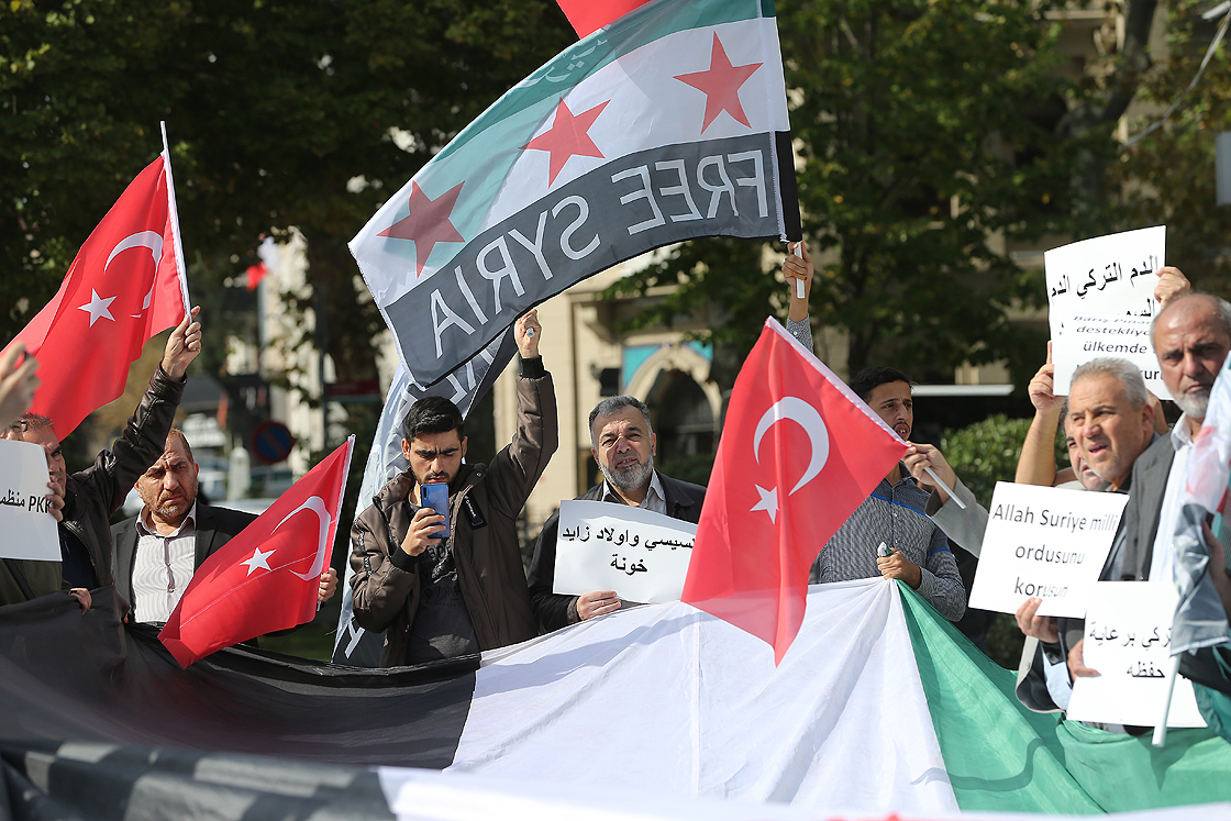 Suriyelilerden Barış Pınarı Harekatı'na destek