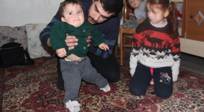 2 yaşındaki Mustafa’nın yürüyebilmesi için 22 bin TL gerekiyor