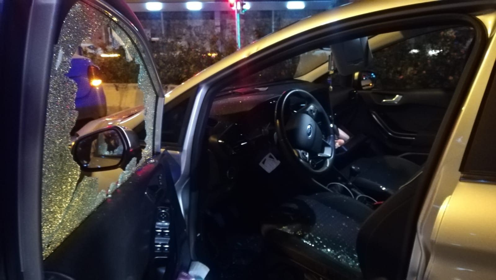 Gören şaşırdı: Kadın sürücü levyeyle saldırdı