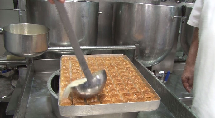 “Darbe” tatlısı 'sütlü nuriye'