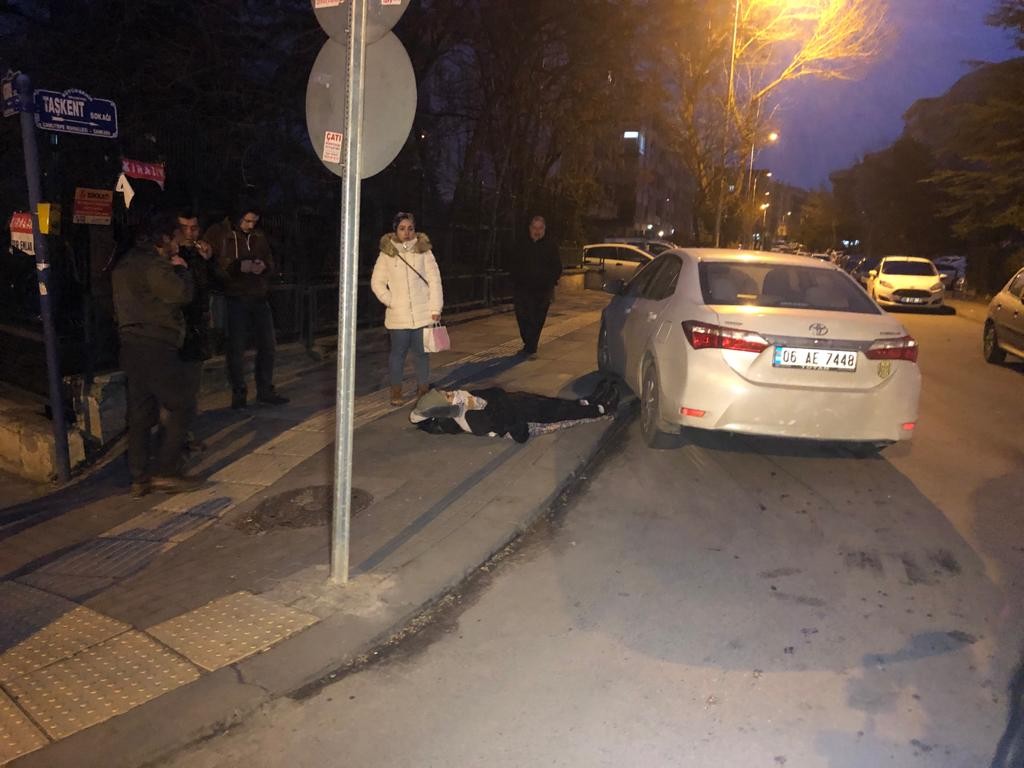 Sınava yetişmeye çalışan öğrenci otomobilin altında kaldı