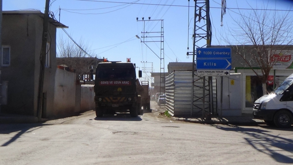 Çatışmaların sürdüğü Suriye sınırında askeri hareketlilik