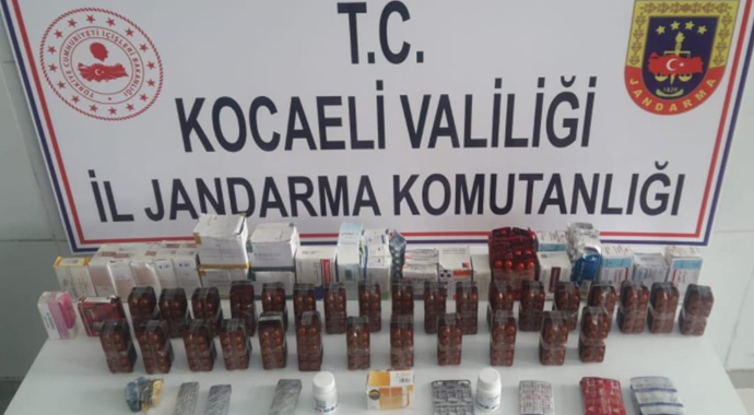 Sınırdışı edilmek üzere bekletilen şahsın üzerinden 7 bin 253 uyarıcı hap çıktı