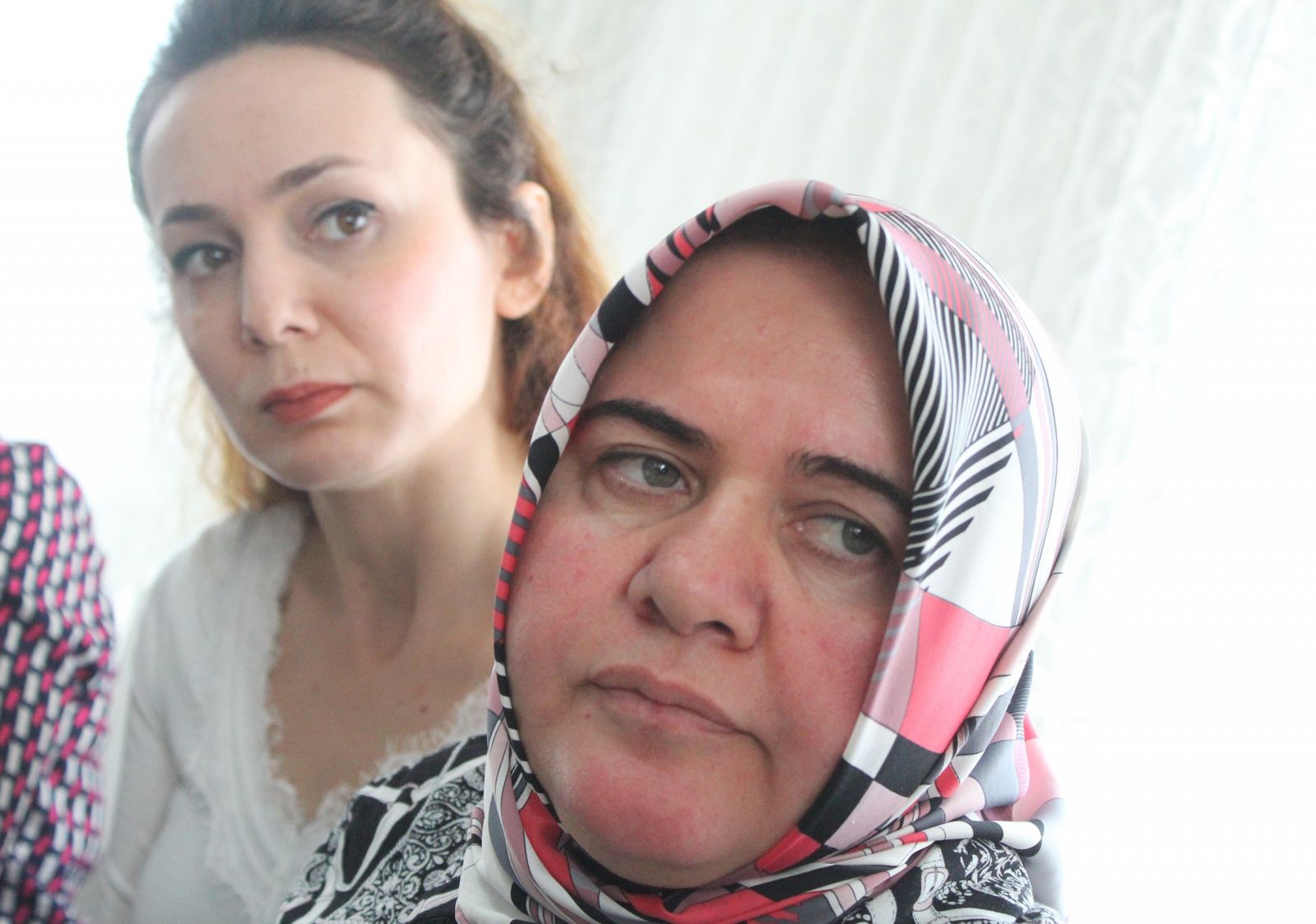 Servis beklerken 21 yerinden bıçaklayan eski eşini tinerci zannetti