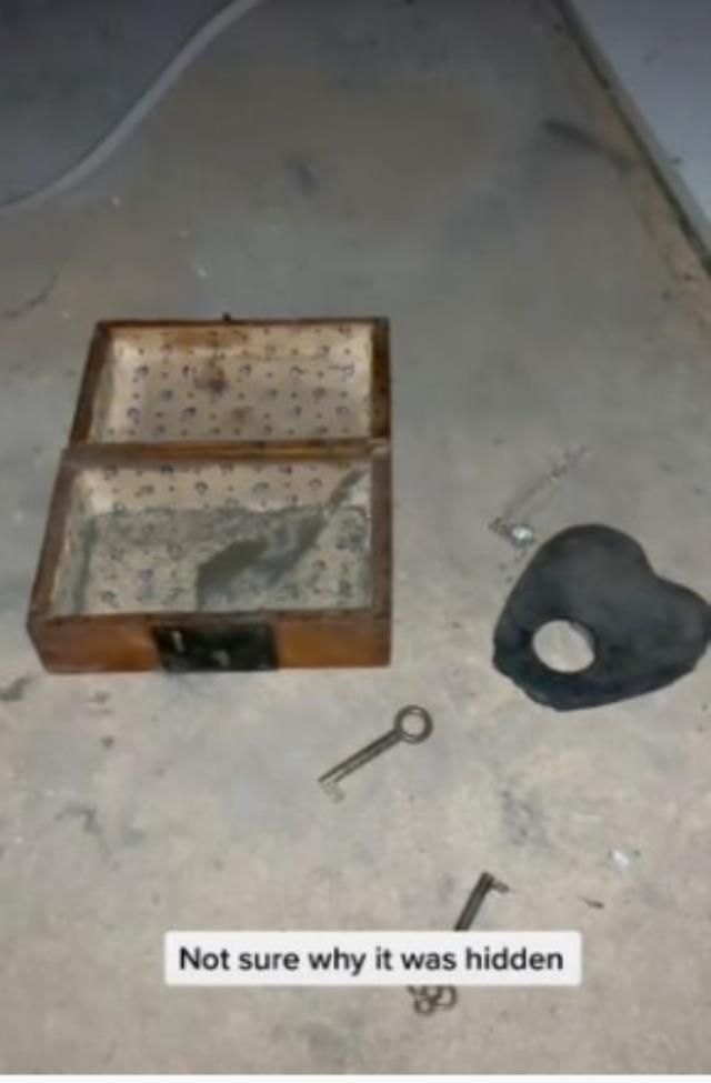 Evinin deposunda gizemli bir sandık buldu! İçinden çıkanlar ise korkutucu