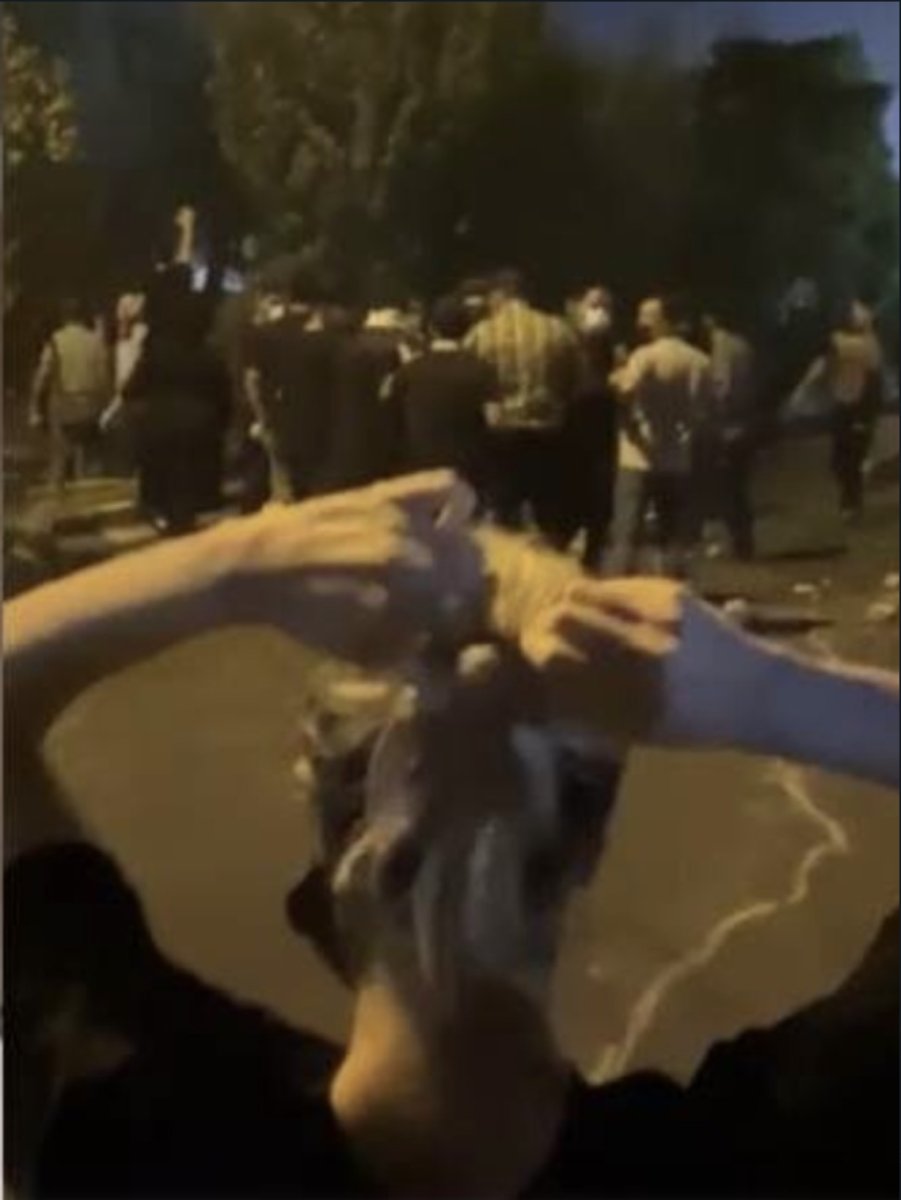 Mahsa Amini protestolarına katılan 20 yaşındaki Hadis Najafi de öldürüldü