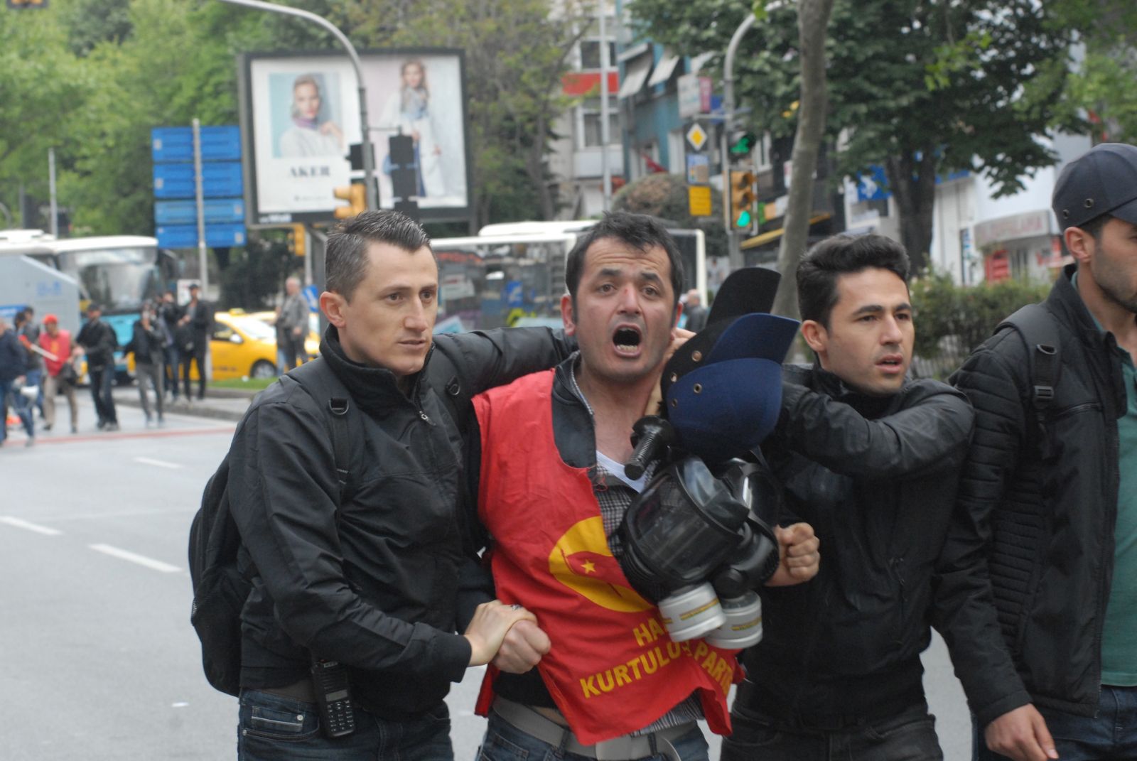 İstanbul fena karıştı, polis müdahalesi var