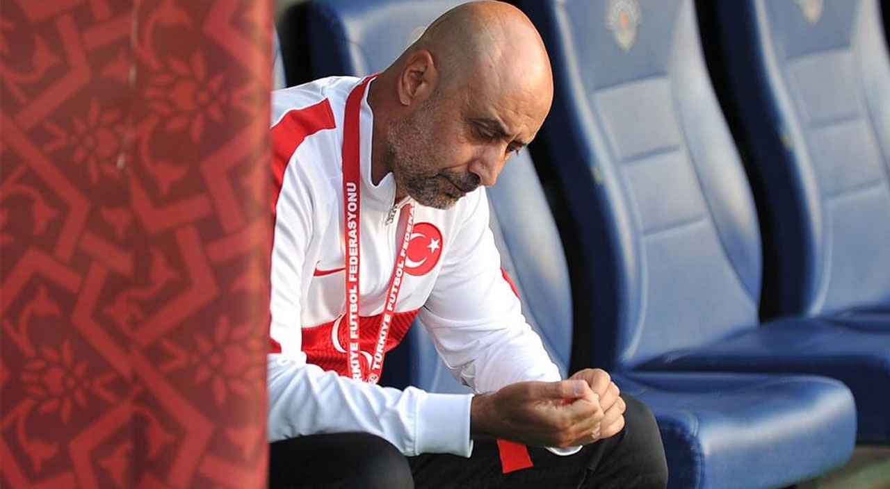 Ümit Milli Takım gruptan çıkamadı! Tolunay Kafkas'a sosyal medyada büyük tepki var... Ümit Milli Takım gruptan çıkamadı! Tolunay Kafkas'a sosyal medyada büyük tepki var...