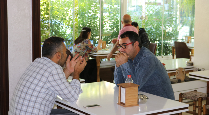 'Tabelasız' kahvaltıcı 17 yıldır vatandaşların hizmetinde