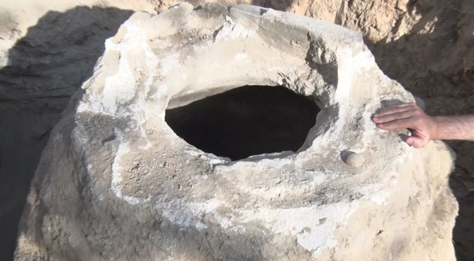 Çiftçi tarla sürerken tesadüf eseri buldu, 250 yıllık 