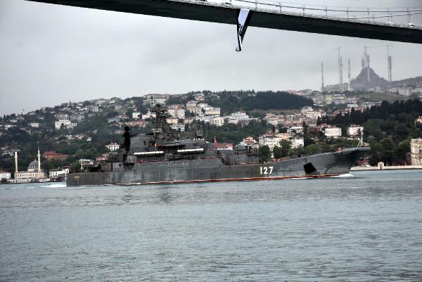 Boğazı'da Rus savaş gemilerine sıcak takip