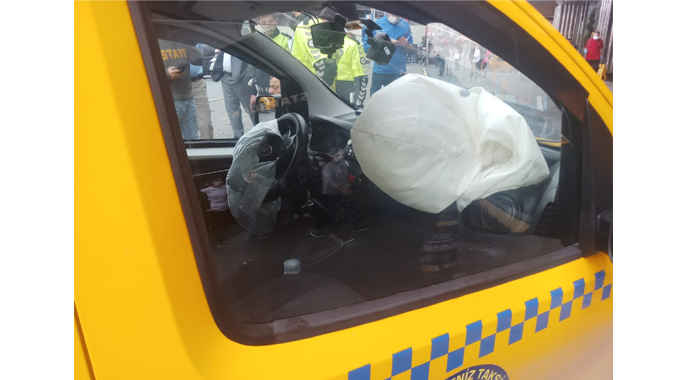 Taksim'de ilginç kaza paniğe sebep oldu