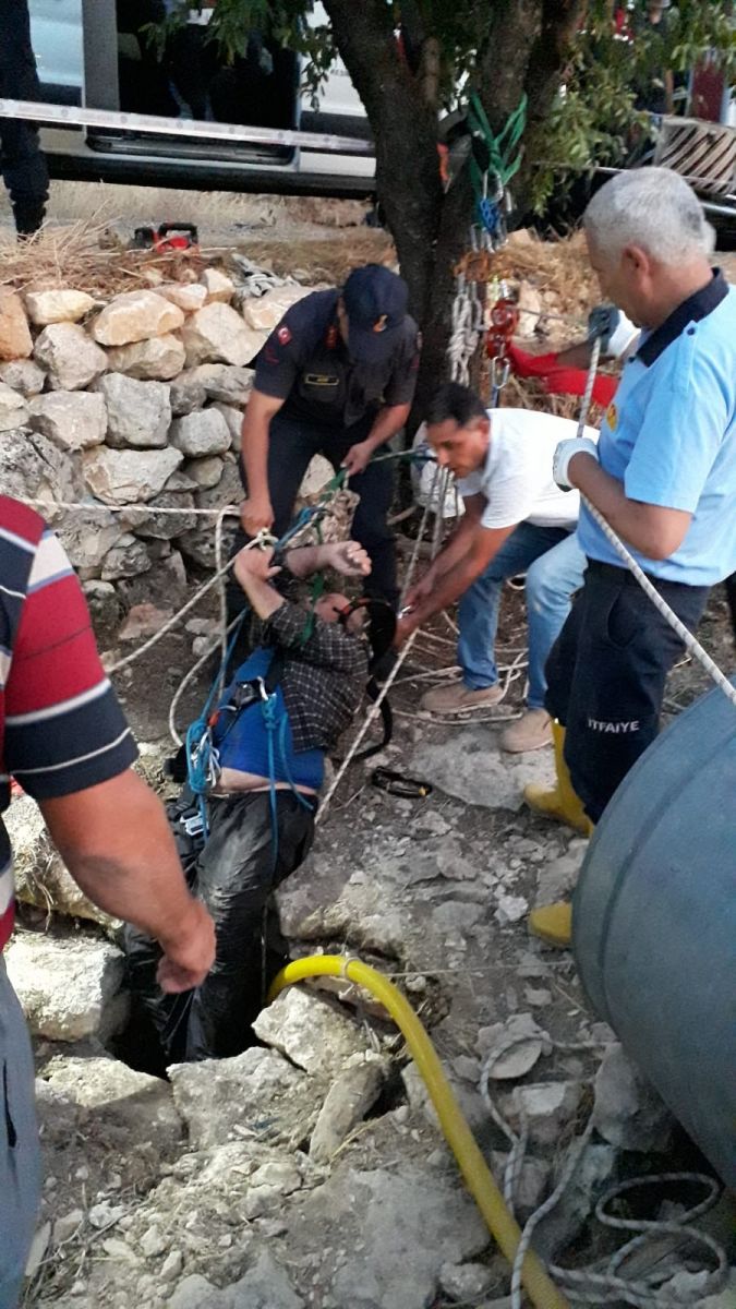 Tamir için girdiği kuyuda zehirlenerek öldü