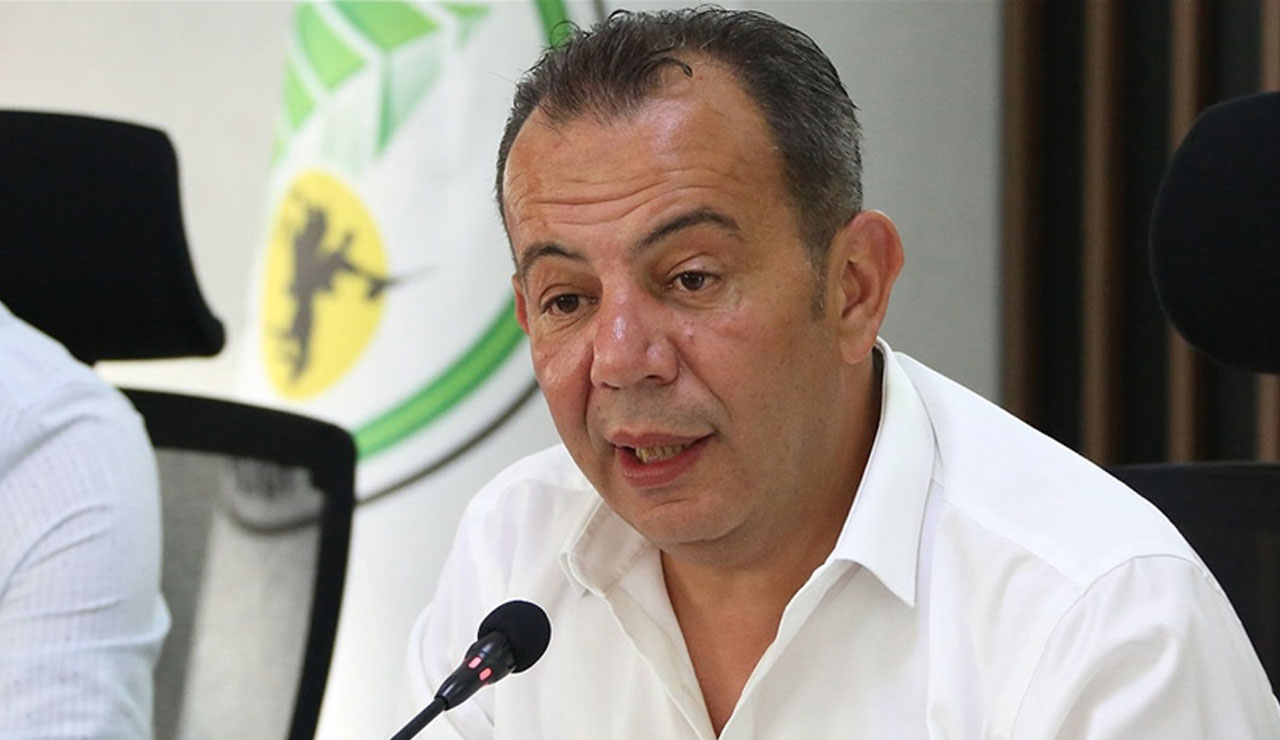 Belediyeden ırkçı afiş: 'Artık gidin istenmiyorsunuz'