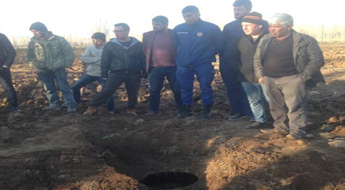 Traktörün pulluğuna tarih takıldı