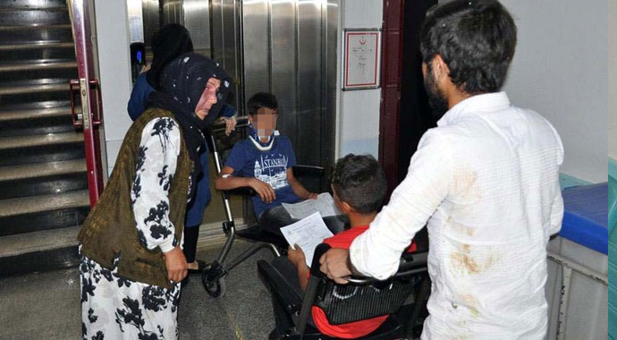 Tarım işçilerini taşıyan kamyonet devrildi: 24 yaralı