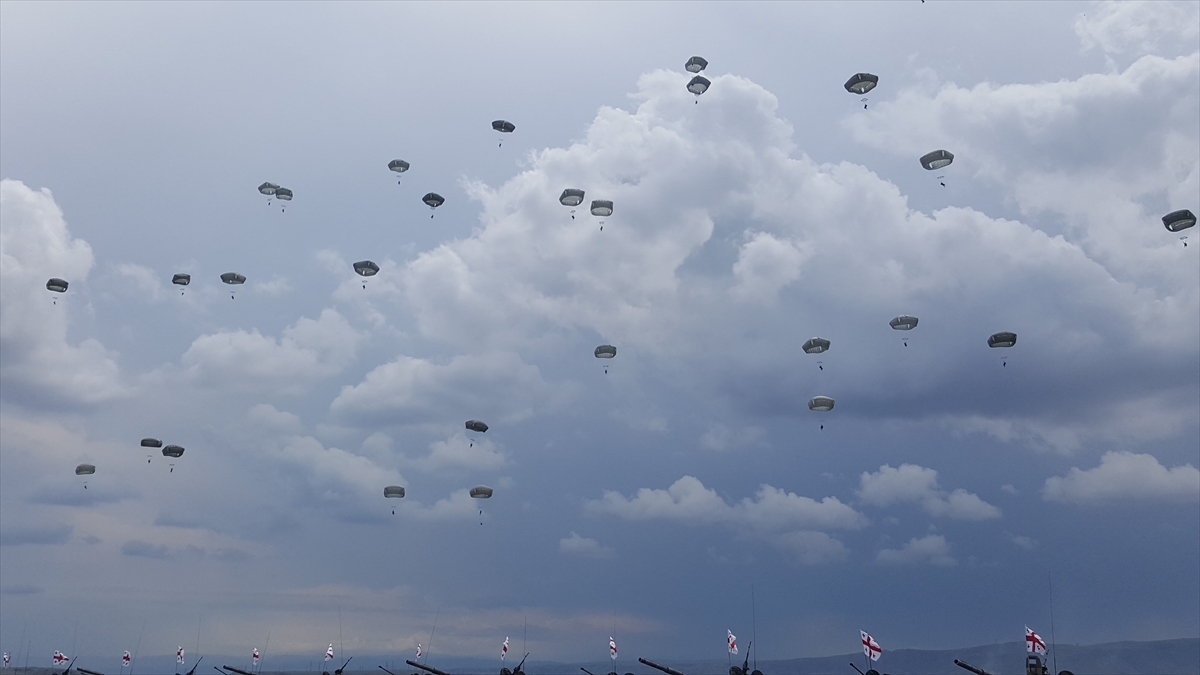 ABD ve İngiltere'den ortak tatbikat