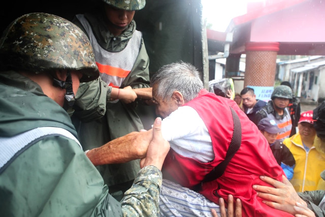 Tayvan'da tayfun alarmı