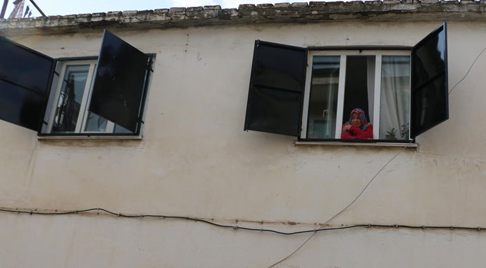 7 aydır taşlı saldırı kabusuyla yaşıyorlar
