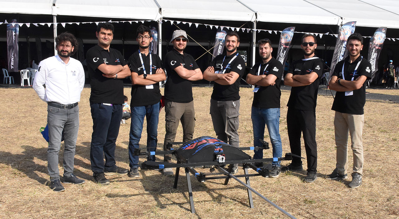 TEKNOFEST'te yarışacak! İnsansız yangın söndürme aracı TEKNOFEST'te yarışacak! İnsansız yangın söndürme aracı