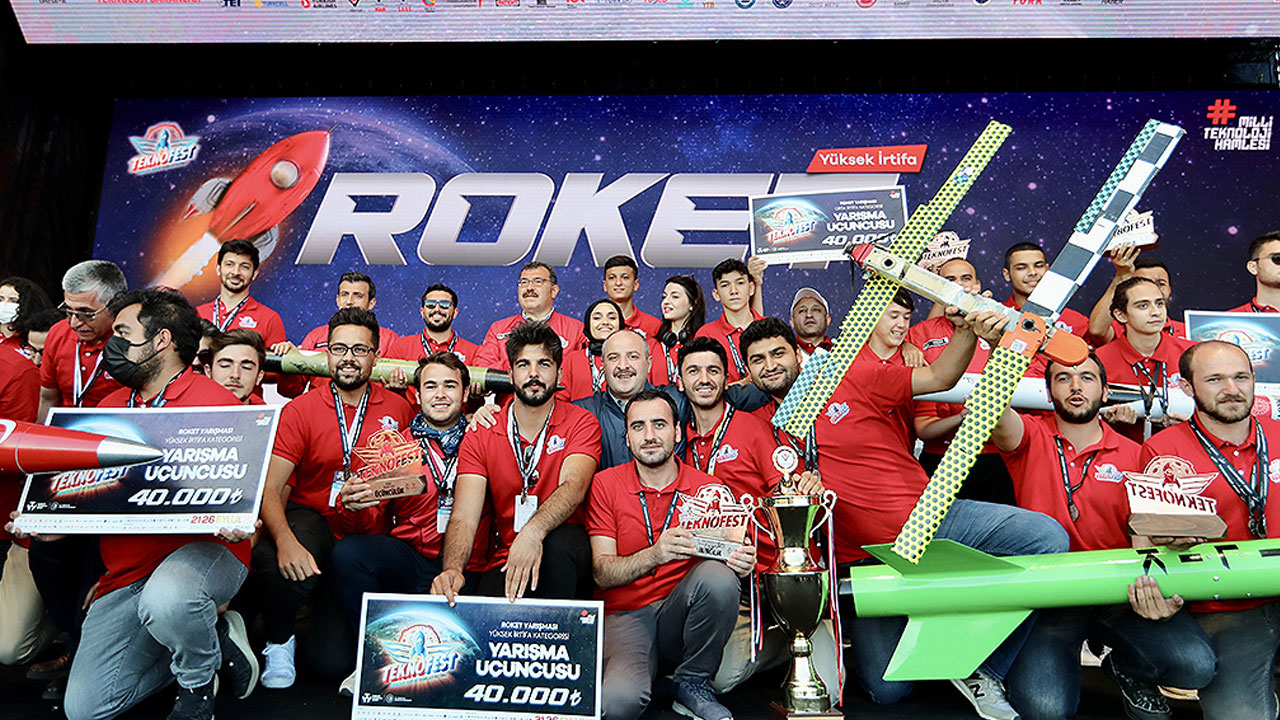 TEKNOFEST 2021 gösterişli bir vedayla son buldu