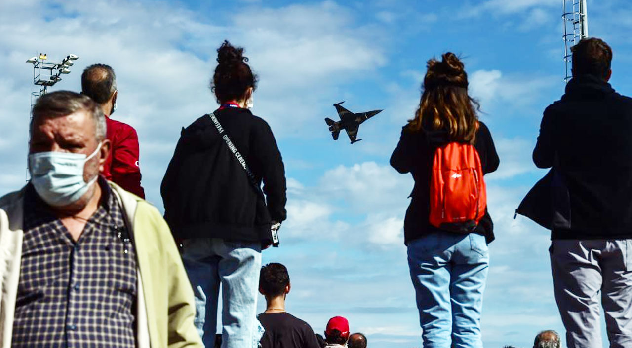 TEKNOFEST’te Türk Yıldızları ve SOLOTÜRK nefes kesti TEKNOFEST’te Türk Yıldızları ve SOLOTÜRK nefes kesti
