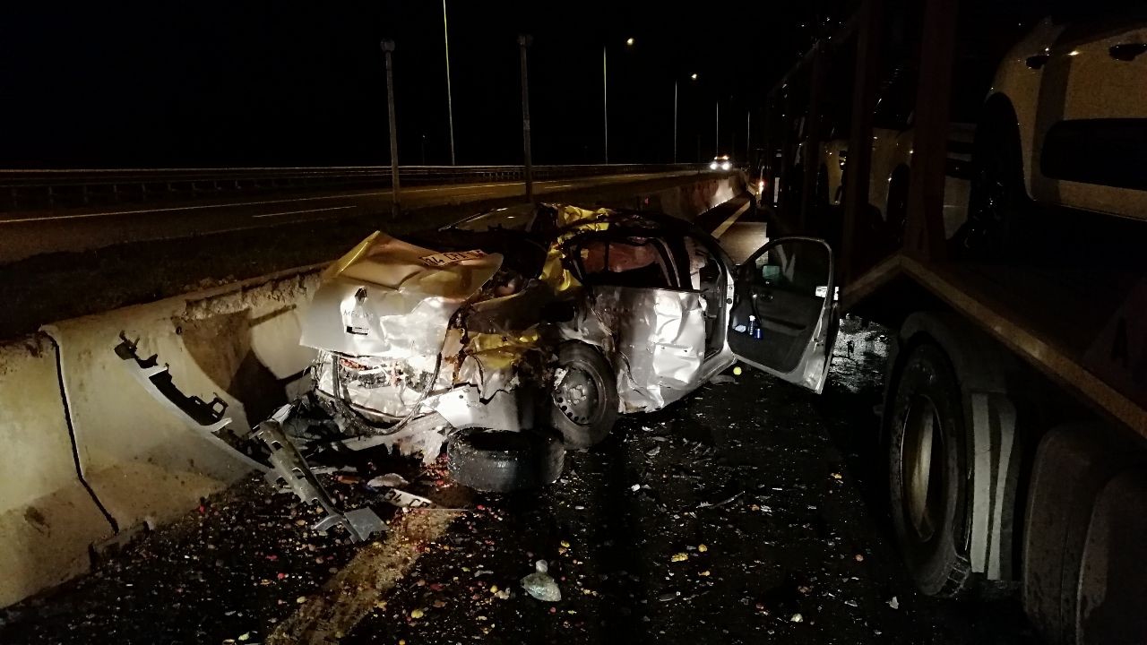 TEM’de freni patlayan kamyon önündeki araçları biçti: 9 yaralı