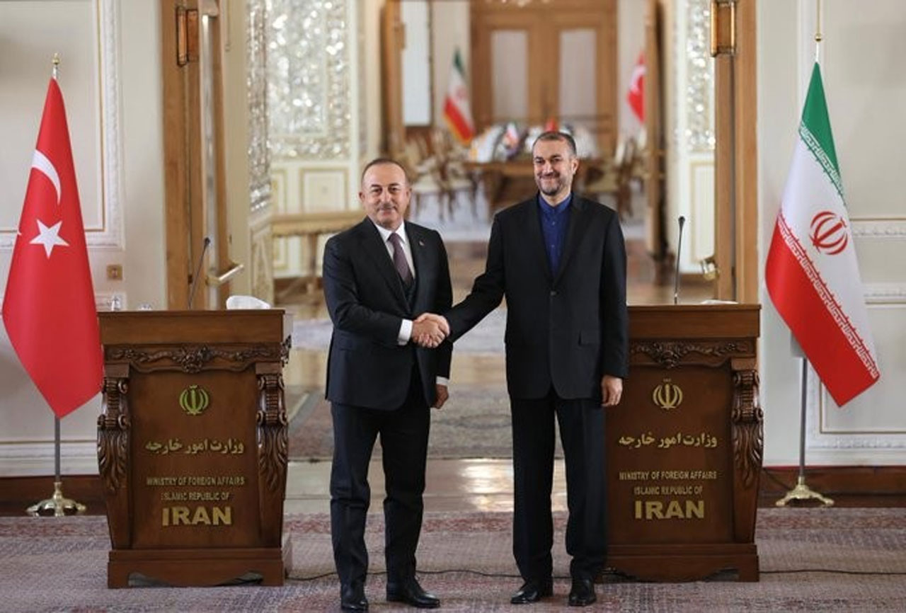 Bakan Çavuşoğlu'ndan kritik Tahran temasları