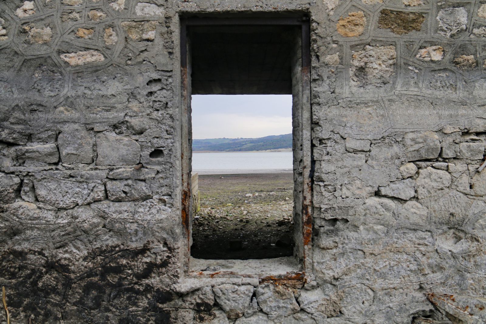 Terkos gölünde korkutan görüntü