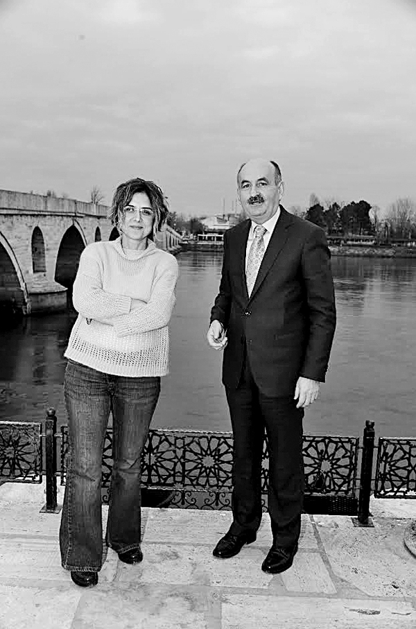 Terör bölgesindeki doktora yatılı nöbet! Terör bölgesindeki doktora yatılı nöbet!