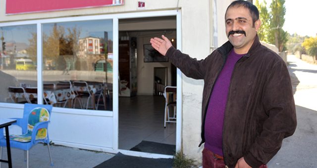 İşleri ters giden esnaf öyle bir şey yaptı ki, görenler hayrete düştü!