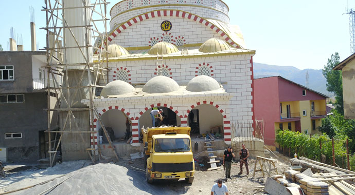 Terör yıktı, devlet yaptı
