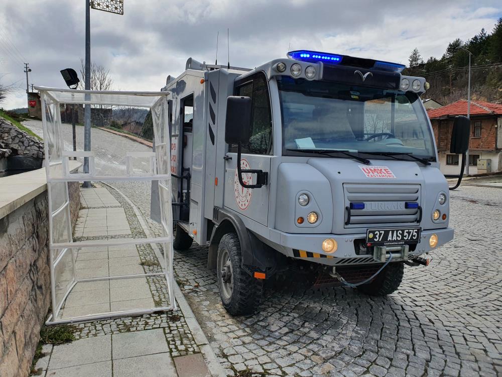Vakaların durdurulamadığı ilde mobil PCR test aracı ile çözüm aranıyor