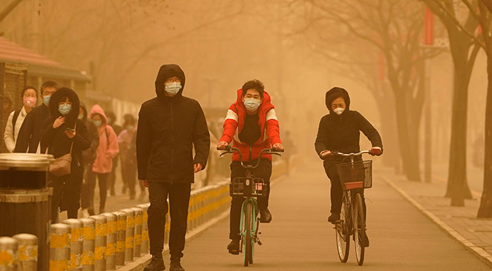 Çin’in başkenti Pekin’de son 10 yılın en büyük kum fırtınası Çin’in başkenti Pekin’de son 10 yılın en büyük kum fırtınası