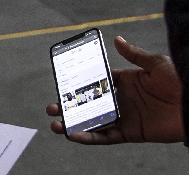 Genç oyuncu, kendisini tanımayan güvenliği Google'a ikna etti Genç oyuncu, kendisini tanımayan güvenliği Google'a ikna etti