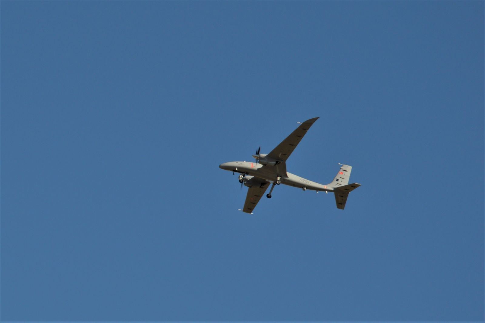 Bayraktar AKINCI TİHA'nın ikinci protopi ilk uçuş testini başarıyla tamamladı Bayraktar AKINCI TİHA'nın ikinci protopi ilk uçuş testini başarıyla tamamladı