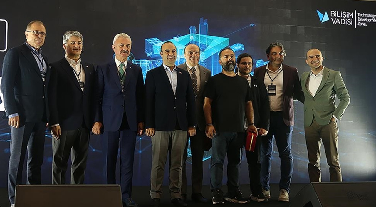Togg girişimcileri sahneye çıktı! Togg girişimcileri sahneye çıktı!