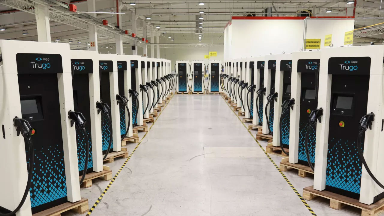 Yerli otomobilin şarj cihazı ortaya çıktı: TOGG Trugo 81 ile kurulmak için hazır