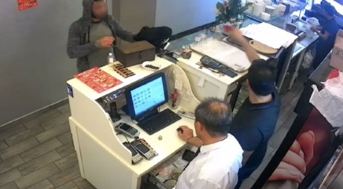 Şişli’de esnaf hırsızlık yaparken yakaladığı şahsı tokatlayarak kovdu