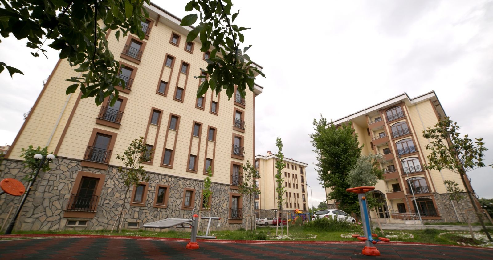 TOKİ'nin 583 lira taksitli konutlarına rekor başvuru