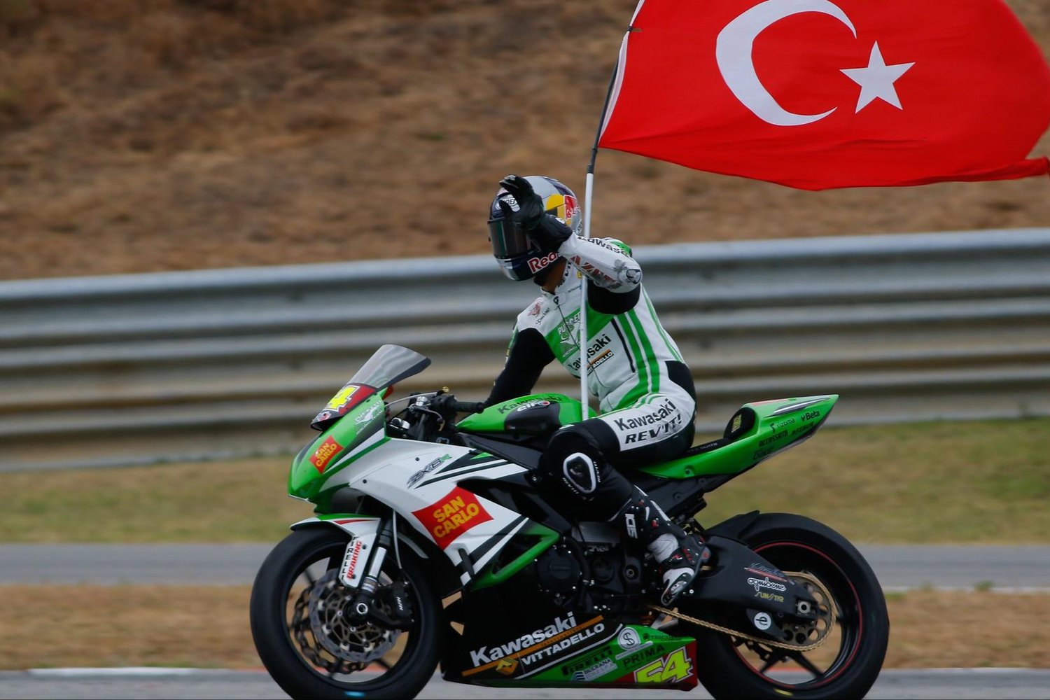 Milli motosikletçiler ABD ve İspanya'da yarışacak