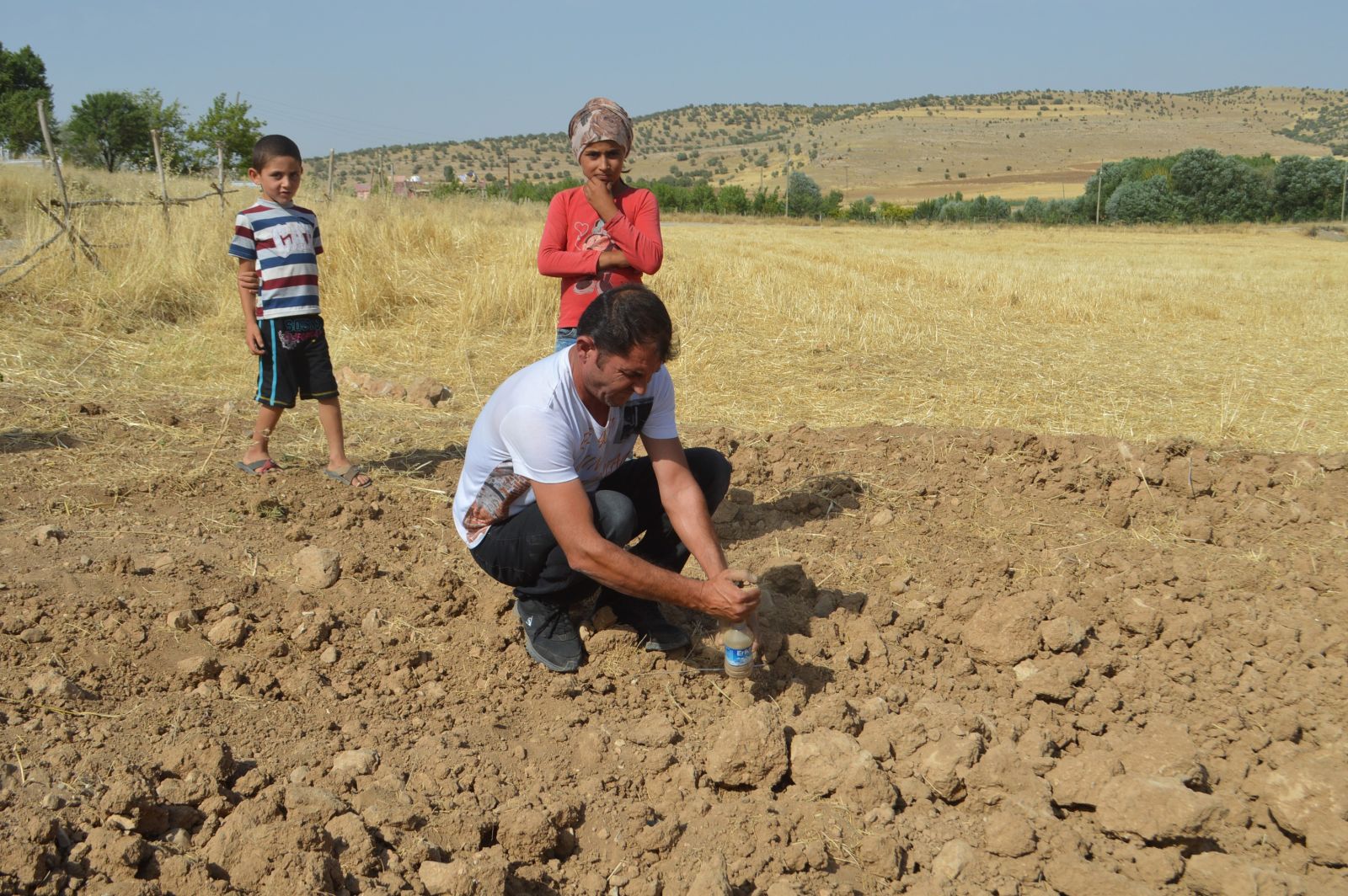 'Bu köyün toprağı akrepleri kovuyor'