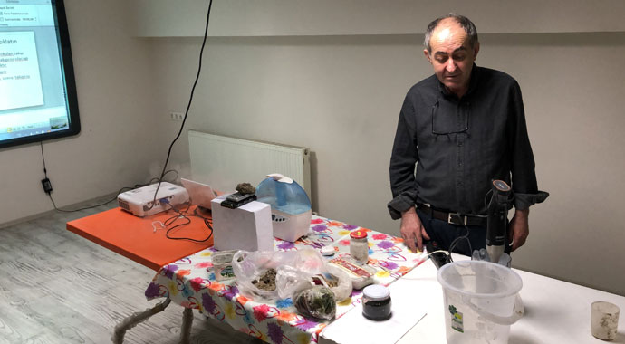 Yağmursuz ürün veren toprak yaptı Yağmursuz ürün veren toprak yaptı