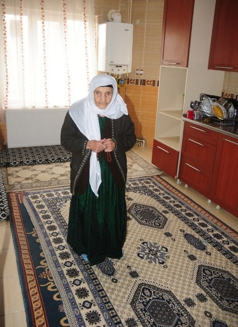 110 yaşında 180 torunu var! Hala turp gibi