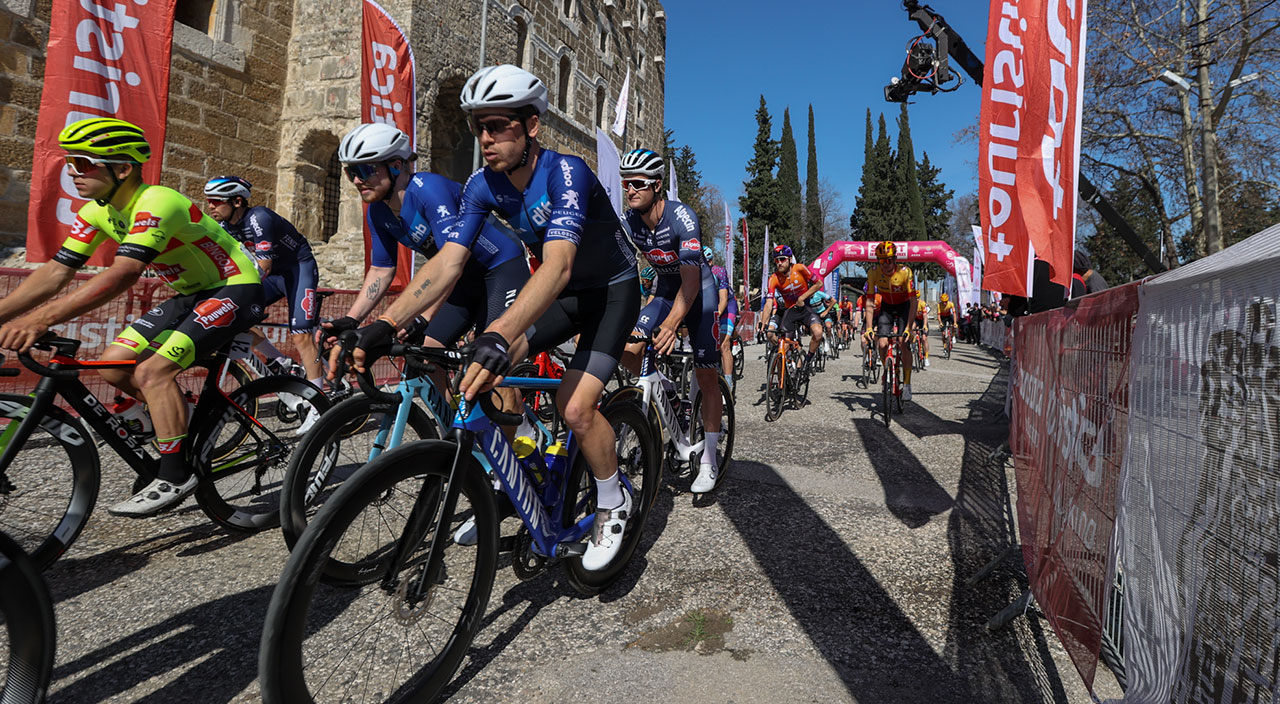 Tour of Antalya'nın Aspendos-Termessos etabında kazanan Jacob Hidsgaul Madsen Tour of Antalya'nın Aspendos-Termessos etabında kazanan Jacob Hidsgaul Madsen