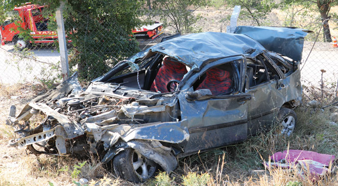 Bir aileyi trafik canavarı ayırdı