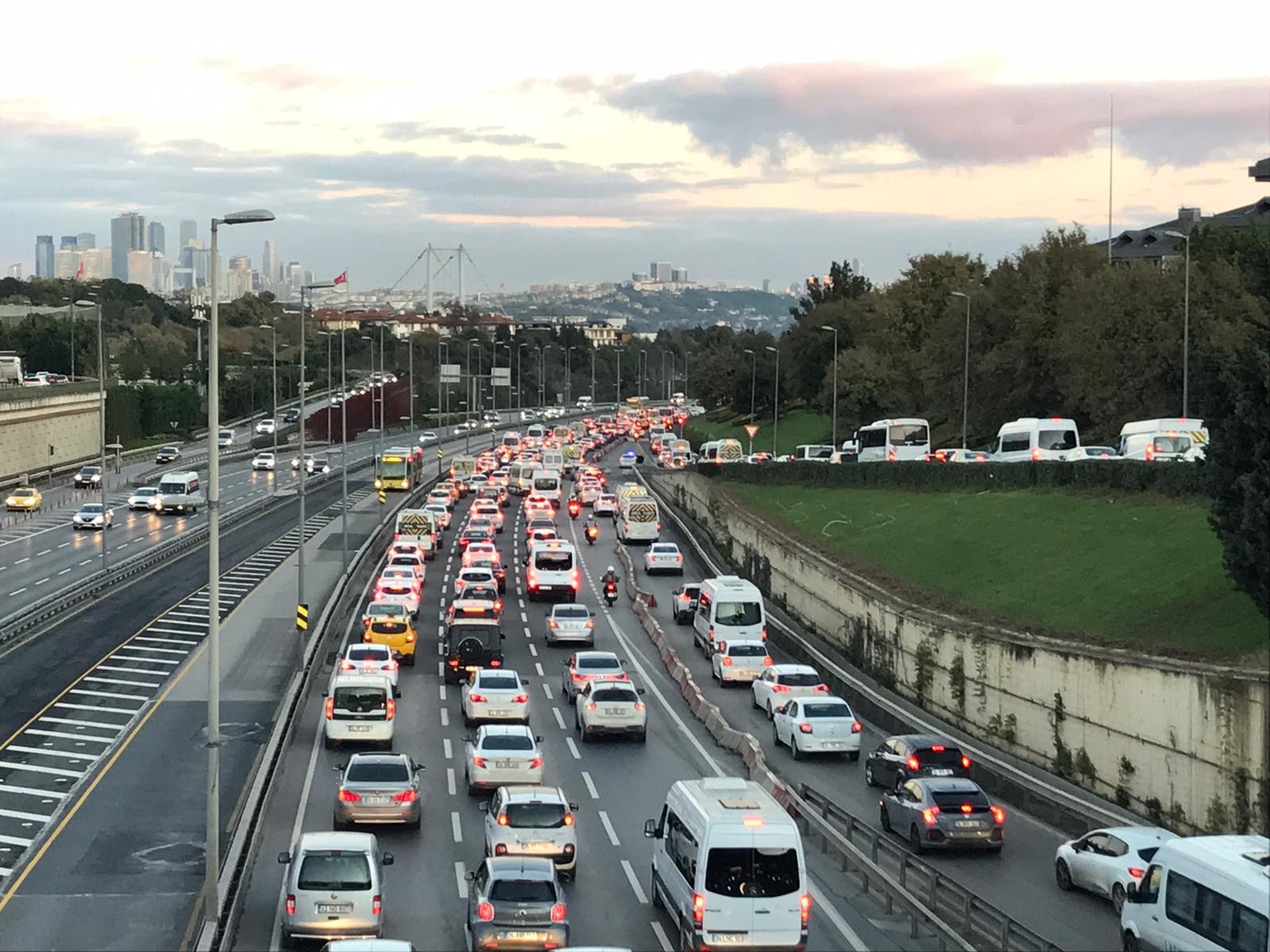 İstanbul'da trafik yoğunluğu yüzde 40'ı aştı