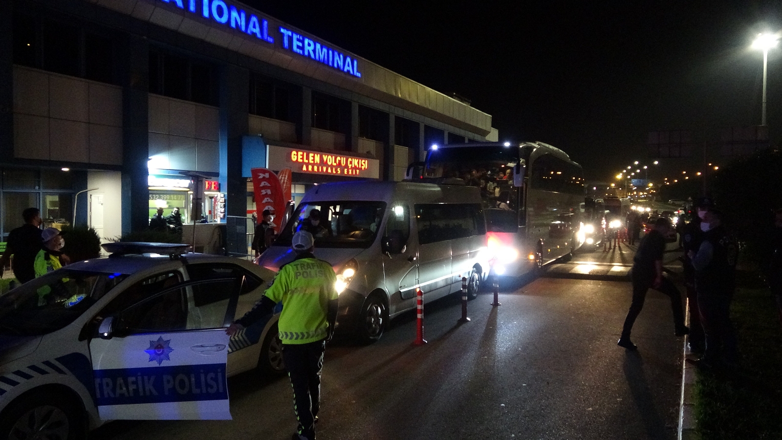 Fenerbahçe kafilesine Trabzon'da sözlü saldırı: Burası Trabzon, Rize değil