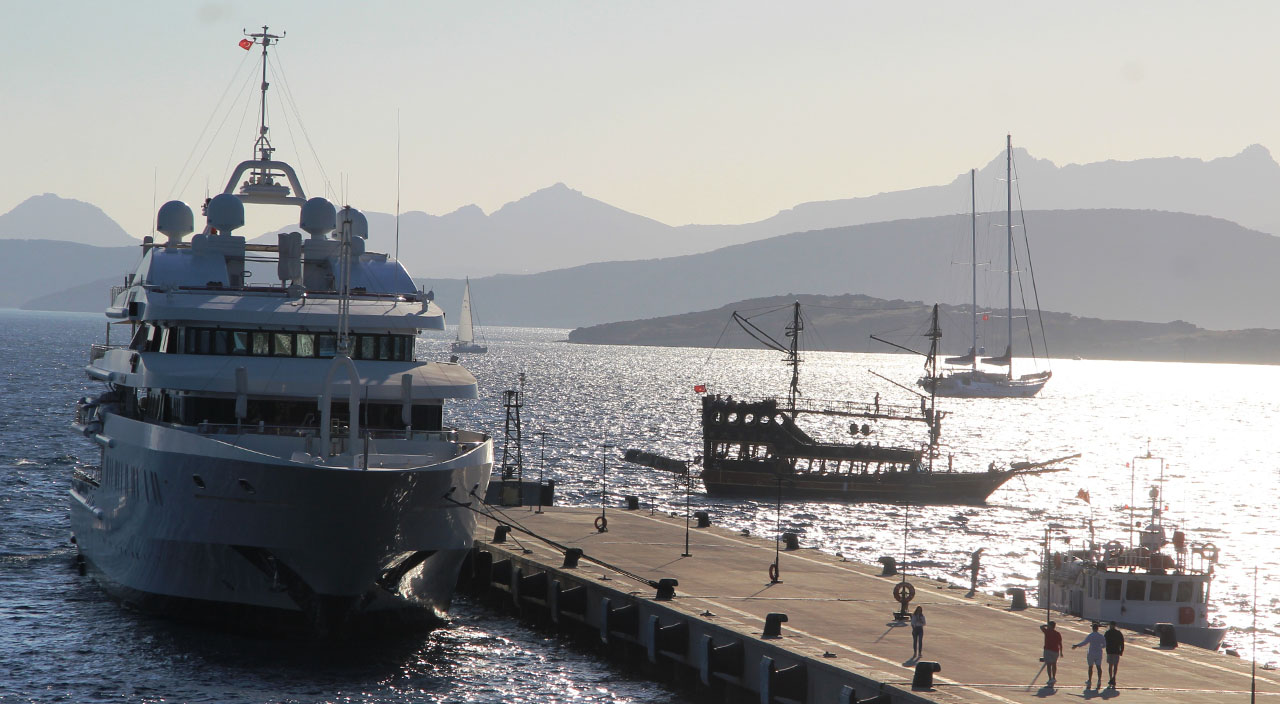 Bodrum’daki yüzen sarayın günlük kirası dudak uçuklattı